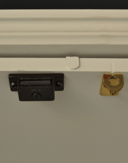 q-237-f アンティークワードローブ