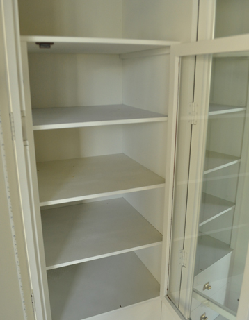 q-237-f アンティークワードローブ