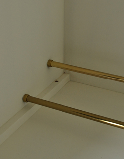 q-237-f アンティークワードローブ