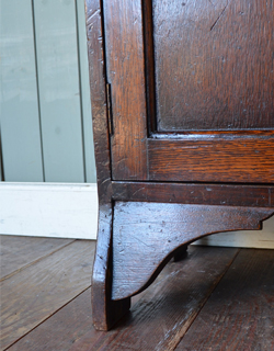 しっかりとした安定感があります。(q-239-f) q-239-f アンティークのビューローブックケース