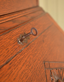 q-248-f アンティークのビューローブックケース