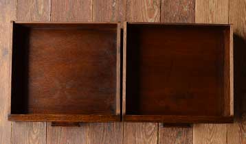 q-295-f アンティークサイドボードの引き出し