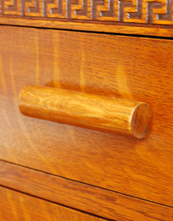 q-300-f アンティークベッドサイドチェストの取っ手