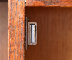 q-318-f アンティークビューローのマグネット