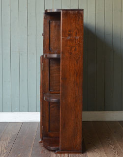 q-318-f アンティークビューローの横