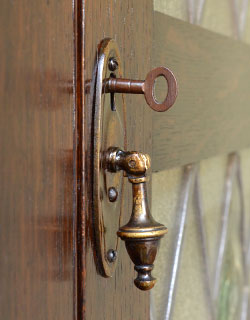 q-324-f アンティークガラスブックケースの取っ手