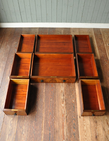 q-348-f アンティークサイドボードの引き出し