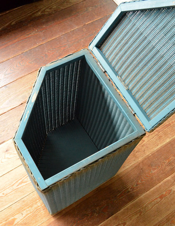 q-350-f アンティークロイドルームボックス（ブルー）のオープン時