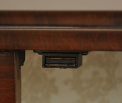 q-379-f アンティークガラスショーケースのマグネット