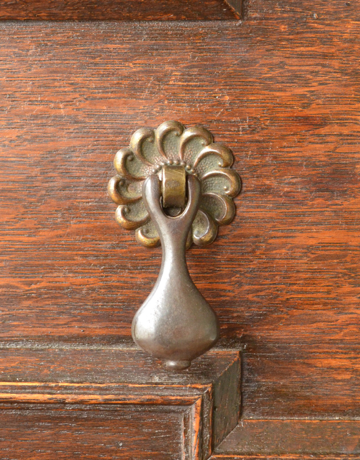 q-386-f アンティークカップボードチェストの取っ手
