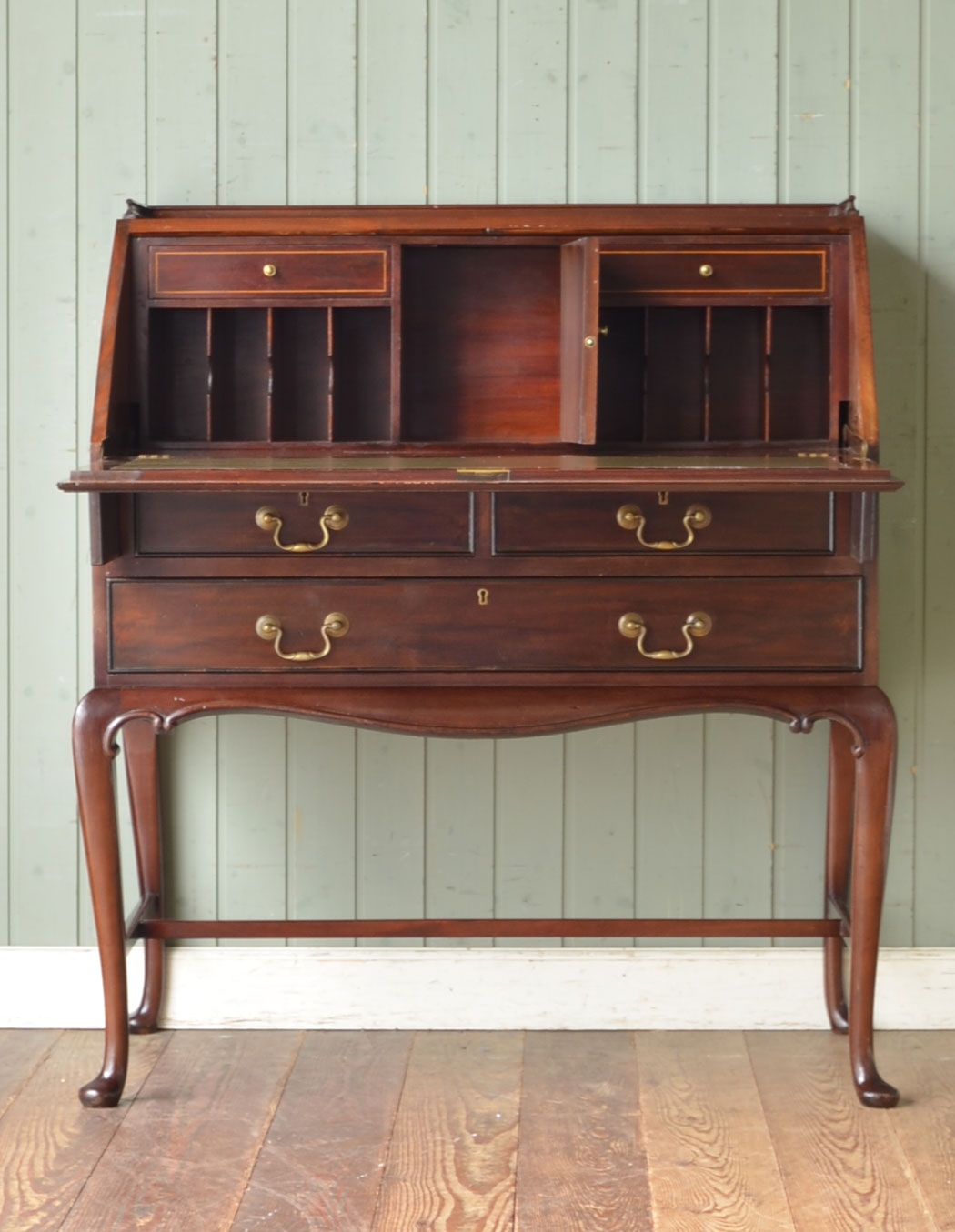 q-408-f アンティークビューローのオープン時