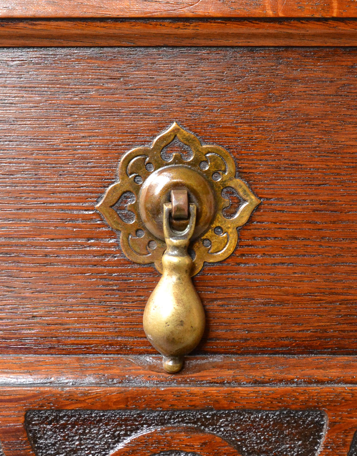 q-409-f アンティークサイドボードの取っ手