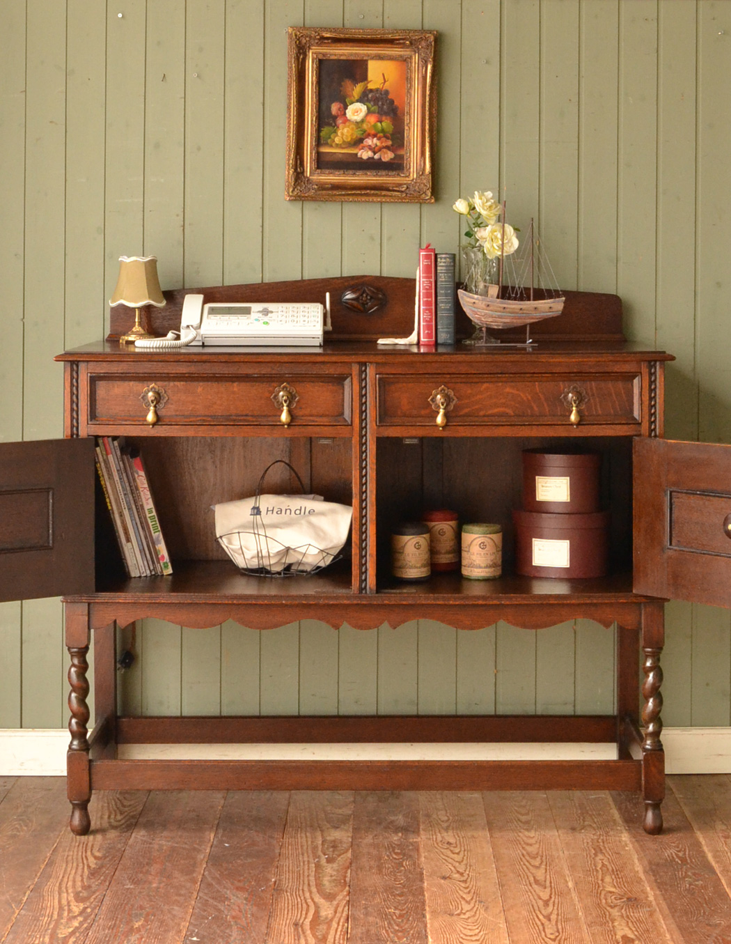 q-409-f アンティークサイドボードのオープン時