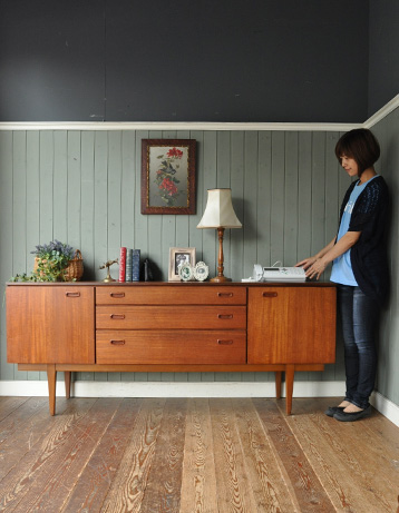 x-391-f アンティークサイドボード