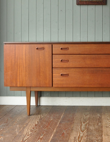 x-391-f アンティークサイドボード