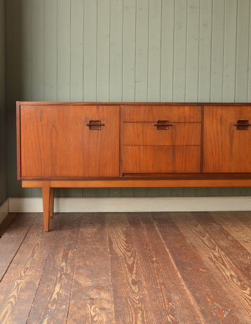 x-416-f アンティークサイドボード