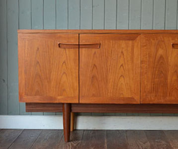 x-442-f アンティークサイドボード