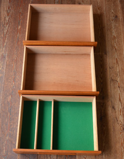 x-442-f アンティークサイドボード