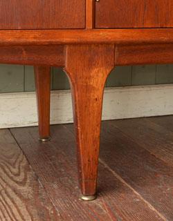 x-509-f アンティークサイドボードの脚