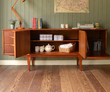 x-509-f アンティークサイドボードのオープン時