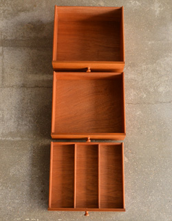 x-519-f アンティークサイドボード（ネイサン）の引き出し