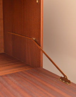 x-520-f アンティークサイドボード（マッキントッシュ）の金具