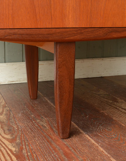 x-546-f ヴィンテージドレッサー（G-PLAN）の鍵