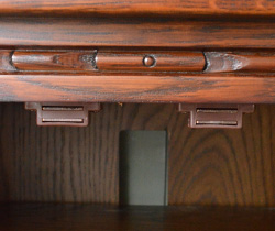 オールドチャーム　アンティーク風　テレビボードにピッタリのアンティーク調家具、オールドチャームのサイドボード（テレビ台、W1200）。棚板は１枚です。(y-131-f)