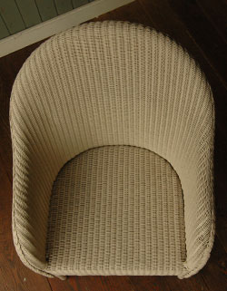 アンティーク風　Handleオリジナルロイドルームチェア　ディナー(Dinner・Resort White）。クッションを取るとこんな感じです。(ho-015)