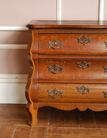 j-1072-f アンティークチェスト（コモード）のアップ