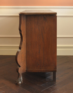 j-1164-f アンティークチェストの横