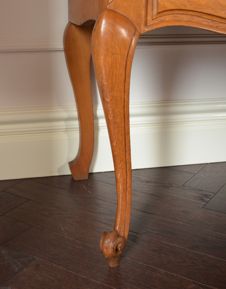 j-1219-f アンティークチェストの脚