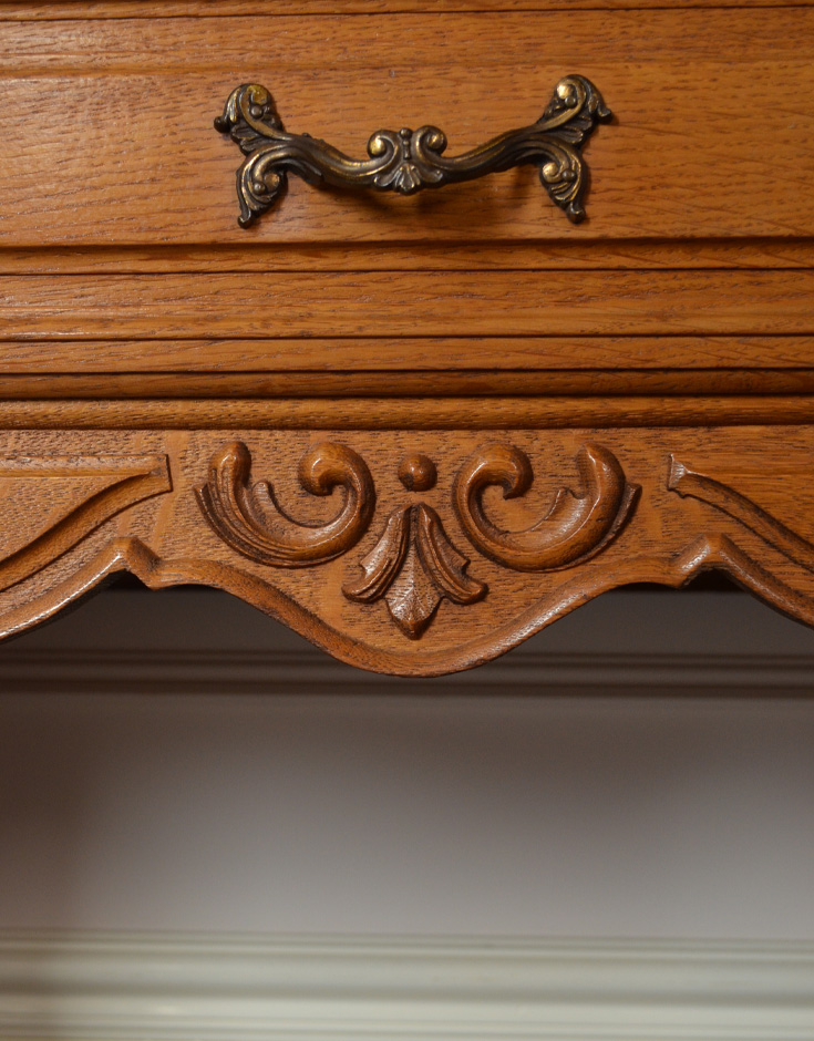 j-1219-f アンティークチェストの飾り