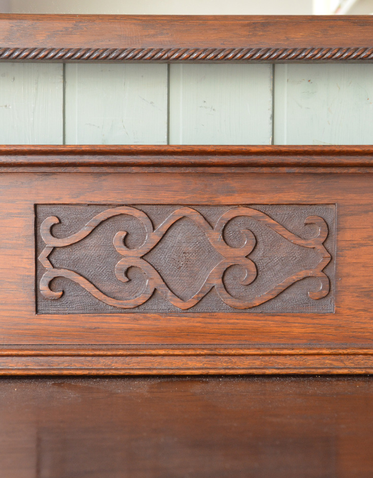 j-1258-f アンティークドレッシングチェストの彫り