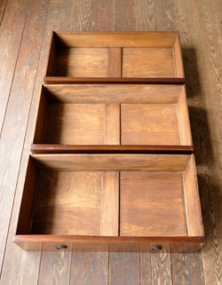 アンティークチェスト