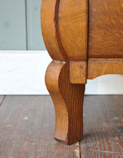 優雅なフランスの香り漂う、使って便利なアンティークチェスト