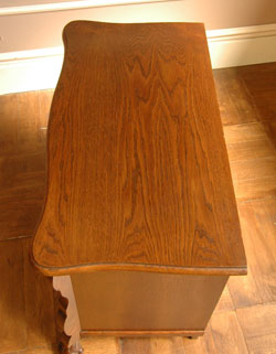 優雅なフランスの香り漂う使って便利なアンティークチェスト