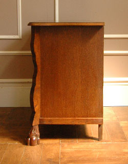 優雅なフランスの香り漂う使って便利なアンティークチェスト