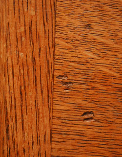 どんな場所でも使いやすい大きさが自慢
アンティーク　チェスト