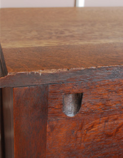 優雅なフランスの香り漂う使って便利なアンティークチェスト