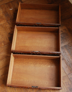 優雅なフランスの香り漂う使って便利なアンティークチェスト