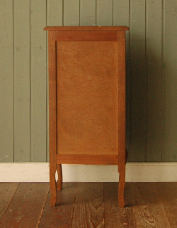 優雅なフランスの香り漂う使って便利なアンティークチェスト