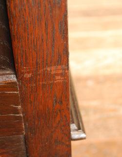 大人カラーが上品で素敵。落ち着きのあるアンティークチェスト