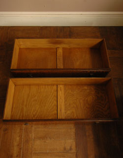 天板の上に置いても安心!可愛いチェスト