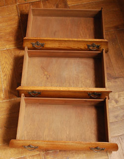 j-656-f アンティークチェスト