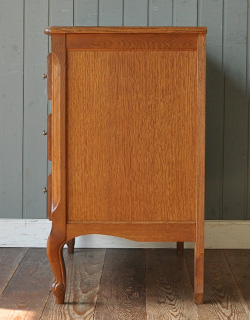 j-718-f アンティークチェスト