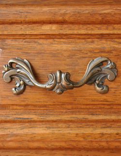 j-718-f アンティークチェスト