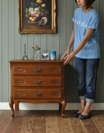 j-731-f アンティークチェスト