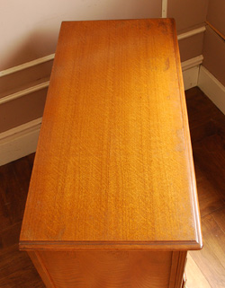 j-732-f アンティークチェスト