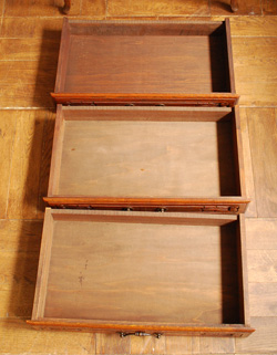 j-733-f アンティークチェスト